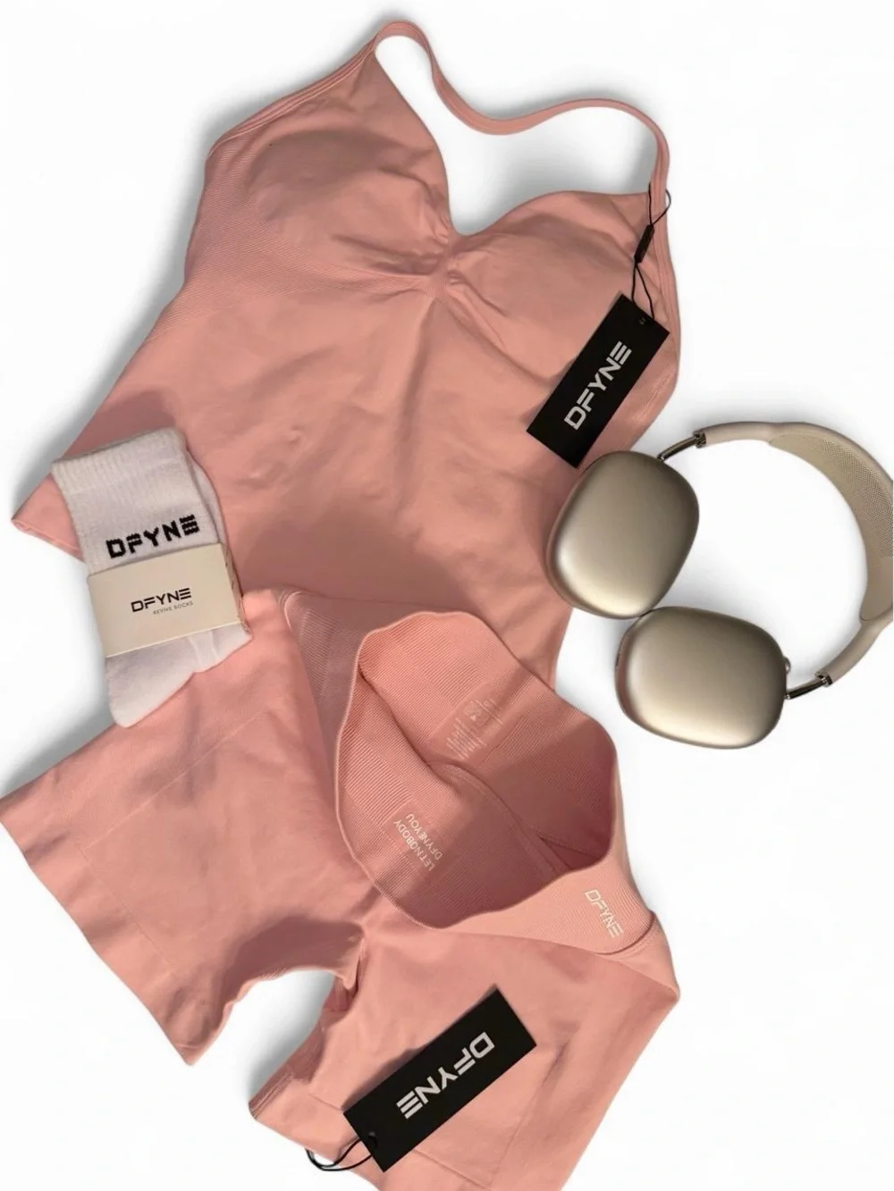 DFYNE Seamless Scoop Sports Bra & High-Waist Shorts Set — Dusty Rose